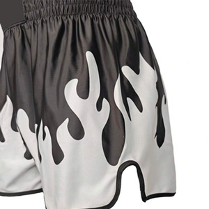 กางเกงขาสั้นชกมวยปักตามสั่งสำหรับผู้ชายกางเกงต่อสู้ผ้าซาตินพร้อมป้ายพิมพ์แบรนด์และตัวเลือกฉลาก - Product Image 2