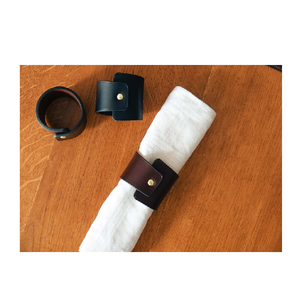 Servilletas de mesa de diseño natural Accesorios Servilletero de cuero ecológico para color negro al mejor precio color natural - Product Image 1