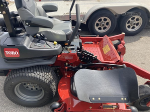 Tondeuse autoportée professionnelle Toro Z Master 6000 2022, 60 pouces, à rayon de braquage zéro, 31 CV, moteur Kawasaki FX921V, suspension MyRIDE, usage commercial - Product Image 3
