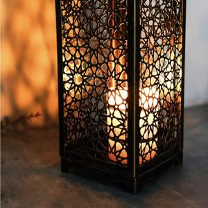 Lanterne en métal artisanale vintage du Moyen-Orient, porte-bougie en fer, lampe, chandelier, décoration de table par KSN - Product Image 2