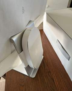 Monitor Studio Display Original Nuevo de 27 Pulgadas con Cristal Estándar, Soporte Ajustable y Garantía - Product Image 3