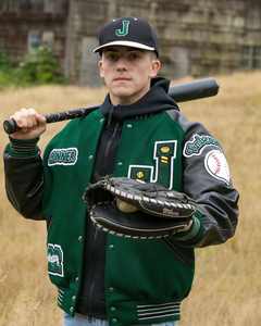 Meilleure vente Blouson d'aviateur grande taille pour hommes Veste de baseball avec patchs personnalisés Logo de broderie Nouveau design Veste universitaire pour garçons - Product Image 1