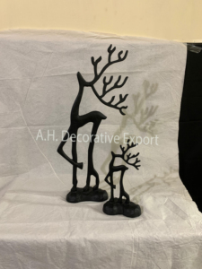 Haute qualité mat noir cerf Sculpture moderne bureau et maison décorative à la main en métal artisanat nouveau Design Animal Sculpture - Product Image 3