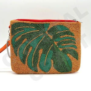 Pochette à monnaie Gémeaux céleste Portefeuille personnalisé en perles de rocaille Beau cadeau de maman-Design de coeurs pour filles - Product Image 2