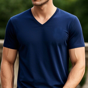 Venta al por mayor de camisetas con cuello de pico para hombre Casual de manga corta de color sólido 100% de algodón de punto ecológico transpirable suave cómodo a granel - Product Image 6