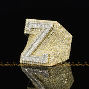 Anillo Original de Hip Hop, busto completo con diamantes de moissanita redondos brillantes y corte Baguette en oro amarillo de 10kt para Unisex - Product Image 6