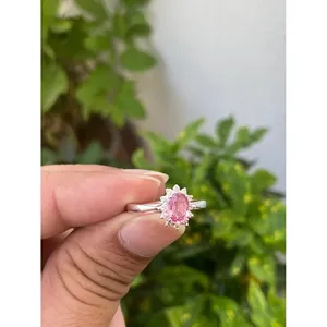 Bague en or 14 carats d'inspiration vintage avec saphir rose et diamants taillés ovale et poire, bijoux fins de fiançailles pour garçons - Product Image 2
