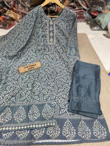 Maslin Kurta พิมพ์ลายสวยงาม,พร้อมงานฝีมือหนักในคอพร้อมการทำงานตามลำดับเต็มรูปแบบในกางเกงคูร์ต้า - Product Image 6