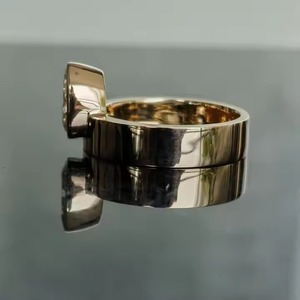 เครื่องประดับเพชรเม็ดเดี่ยวรูปลูกแพร์สีเหลืองทอง14K แหวนหนาด้านสำหรับการหมั้นแหวนแต่งงาน - Product Image 3