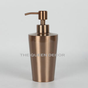 Distributeur de savon en acier inoxydable martelé à la main fini brillant pour décoration de salle de bain de bureau d'hôtel pour ensembles de salle de bain élégants - Product Image 5