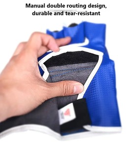 Guantes de boxeo MMA con logotipo personalizado duradero de PU con medio dedo, logotipo impreso para fines de entrenamiento - Product Image 3