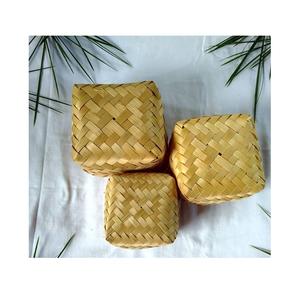 Panier décoratif en bambou fait à la main à partir de fibres de bambou durables pour la cuisine, le salon, le rangement et la décoration intérieure moderne - Product Image 2