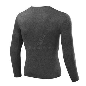 Rash Guard respirant Logo personnalisé Tissu résistant aux UV pour le surf et l'utilisation en extérieur Rash Guard personnalisé - Product Image 2