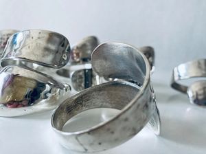 Anillo de Servilleta de Metal Contemporáneo Hecho a Mano y Personalizable, Accesorio para Decoración de Mesa, para Bodas, Fiestas, Restaurantes, Manualidades y Hogar - Product Image 3