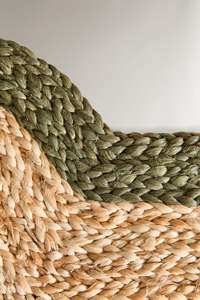 Alfombra moderna hecha a mano con hueso de yute para mascotas - Product Image 4