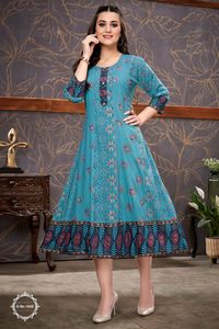 เสื้อคลุมผ้าเรยอนสำหรับผู้หญิงผ้าพิมพ์ลายแฟนซีดีไซน์แบบดั้งเดิมของอินเดีย - Product Image 4