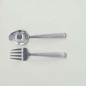 Cuillère de service de bar à salade polie en miroir doré couverts à salade décoratifs en métal avec poignée en résine brun jaunâtre ensemble de service à salade - Product Image 2