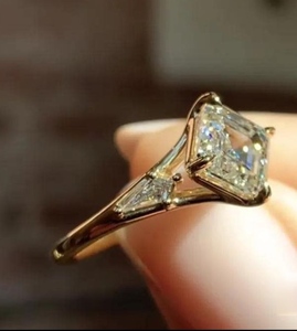 Anillo de Compromiso Clásico para Mujer, Oro Rosa de 18K, Corte Asscher con Diamante Lateral en Forma de Cometa, Diamante Cultivado en Laboratorio, Certificado IGI - Product Image 3