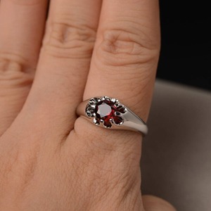 แหวนแต่งงานพลอยเม็ดเดี่ยวสีเงินสเตอลิง925พร้อมพลอยโกเมนสีแดงธรรมชาติแหวนพลอยตัดสำหรับงานเลี้ยงวันเกิด - Product Image 4