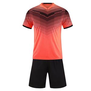 Uniforme d'entraînement de football en polyester respirant à séchage rapide Ensemble de maillots d'équipe sublimés pour les joueurs de football - Product Image 2