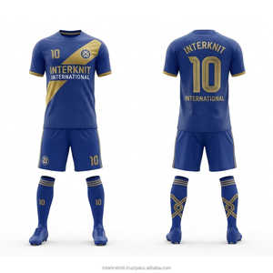 Uniformes de Fútbol Personalizados Premium, Transpirables y de Secado Rápido, Conjunto de Camiseta y Pantalones Cortos de Fútbol con Impresión por Sublimación OEM - Product Image 2