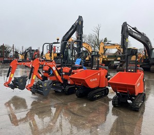 High-performance compact Kubota tracked dumper, designed to <b>maximize</b> load capacity and minimize operating time, suitable for all - Product Image 2