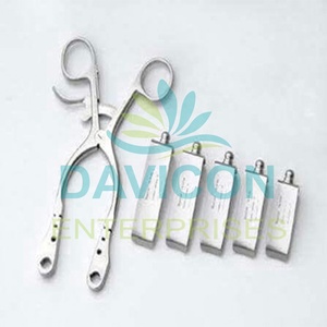 Retractor Cervical CLOWARD con Hoja Desmontable TUM - Product Image 1