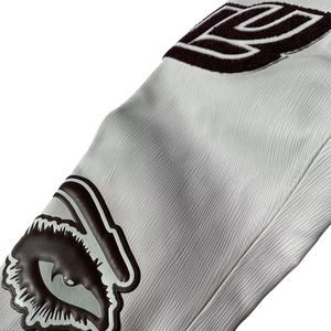 Chaqueta universitaria de lana/poliéster personalizada OEM con logotipo bordado personalizado en la parte delantera/trasera de secado rápido transpirable con cuello en V para hombres - Product Image 2