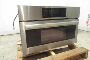 Horno de Convección Bosch Serie Europan Benchmark de 30 Pulgadas y 1.4 Cu.Ft. HSLP451UC - Product Image 2