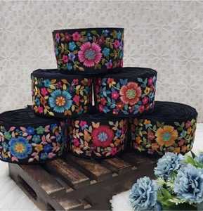 Cordones bordados a máquina de diseño floral finamente hechos a medida y en seis colores para vestidos de novia y para reventa. - Product Image 2