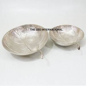 Calidad Premium Aluminio Metal Acabado dorado Forma de hoja chip Dip Bowl 16X5X3 pulgadas Home Hotel Party Vajilla Decoración - Product Image 2