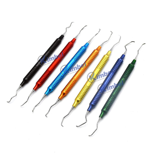 Détartreur dentaire manuel Nebraska 14 cm, finition argentée mate, manche creux, simple extrémité et logo personnalisable - Product Image 5