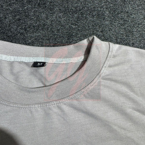 GGsport T-shirt blanc personnalisé 250 GSM 100% en coton T-shirt à col épais avec sérigraphie propre et options d'impression de logo DTG - Product Image 5