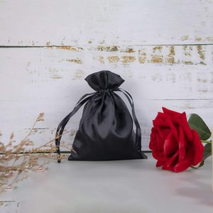 Sacs cadeaux en soie avec cordon de serrage pour noël, mariage et fête, sac en soie de luxe OEM 100% soie fabriquée au Vietnam - Product Image 5