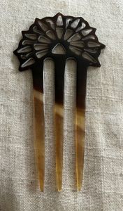 IMAGES COULEURS CORNE BUFFALO VENTE EN GROS Peignes en corne antistatique naturels pour les cadeaux de vacances par l'artisanat en croissant - Product Image 2