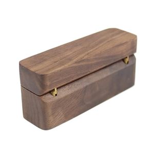 Caja de anillo reciclable de lujo Estuche de joyería de compromiso de madera de terciopelo suave con iniciales grabadas Soporte de anillo elegante - Product Image 5