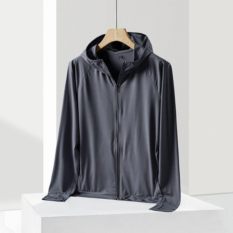 สีเทาเข้มสำหรับผู้หญิง