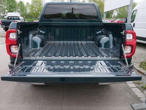 Toyota Hilux 2022 d'occasion, diesel, automatique, sièges en tissu foncé, traction avant, galerie de toit en alliage d'aluminium, conduite à gauche, pneus R16 - Product Image 5