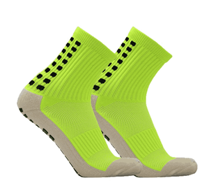 Chaussettes antidérapantes de football à poignée personnalisée de haute qualité Chaussettes de sport antidérapantes en caoutchouc de silicone et de coton pour hommes - Product Image 1