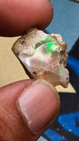 Opale éthiopienne de qualité supérieure, polie, brute, naturelle, opale éthiopienne brute, pierre précieuse brute de haute qualité pour la fabrication de bijoux.