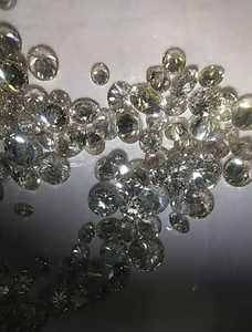 From <strong>INDIA</strong> <strong>Diamond</strong> Stone High Quality White <strong>Diamond</strong> 100 Natural <strong>Diamond</strong> <strong>Price</strong> <strong>Per</strong> <strong>Carat</strong> Natural F G VVS Round Loose Jewelry Gold
