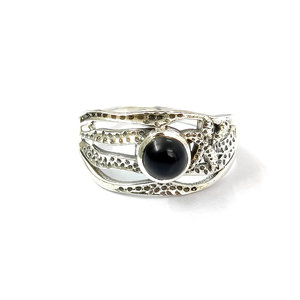 Anillo de Plata de Ley 925 Hecho a Mano con Ónix Negro de 4.8 Gramos, Diseño de Estrella de Mar Texturizada y Banda Oceánica Multifilamento - Product Image 1