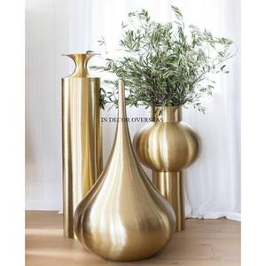 Wholesale Bulk Selling High Grade <b>Gold</b> Plated Heavy Duty Metal Made Attractive Look Designer Home & Hotel Tabletop Flower Vase - Product Image 6