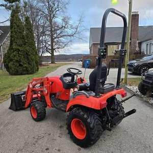 Mini Tractor de Alto Rendimiento KIOTI CS2510 - Product Image 1