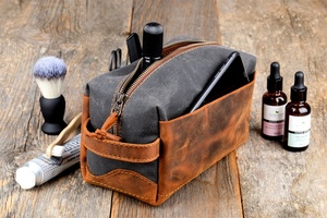 Neceser personalizado de cuero marrón vintage, neceser de lona/kit de dopp para hombre, neceser de viaje a la moda, Neceser de maquillaje - Product Image 5