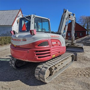 รถขุดตีนตะขาบ Takeuchi TB290 มือสอง รถขุดไฮดรอลิกขนาดเล็ก สำหรับงานก่อสร้างและงานดิน - Product Image 1