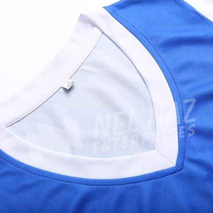 Conjunto de uniforme de baloncesto de poliéster personalizado al por mayor, ropa deportiva para jóvenes con opción de talla grande, equipo de equipo transpirable certificado BSCI - Product Image 4