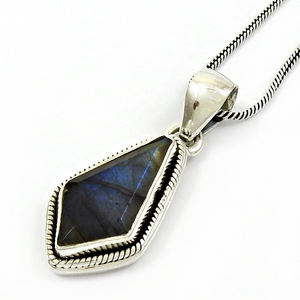 Labradorita Natural piedra preciosa ataúd en forma de lujo delicado encanto colgante 925 plata esterlina hecha a mano joyería Bohemia al por mayor - Product Image 1