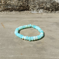 Bijoux perlés en opale bleue péruvienne Bracelet Rondelle lisse pour femmes filles Bracelets de mode extensibles faits à la main en opale de qualité supérieure