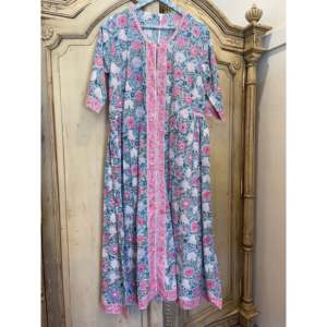 white christmas dresses Bhopali – gulenoor